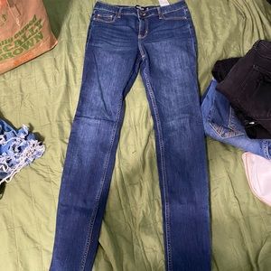 Hollister size 9 long, lightly worn